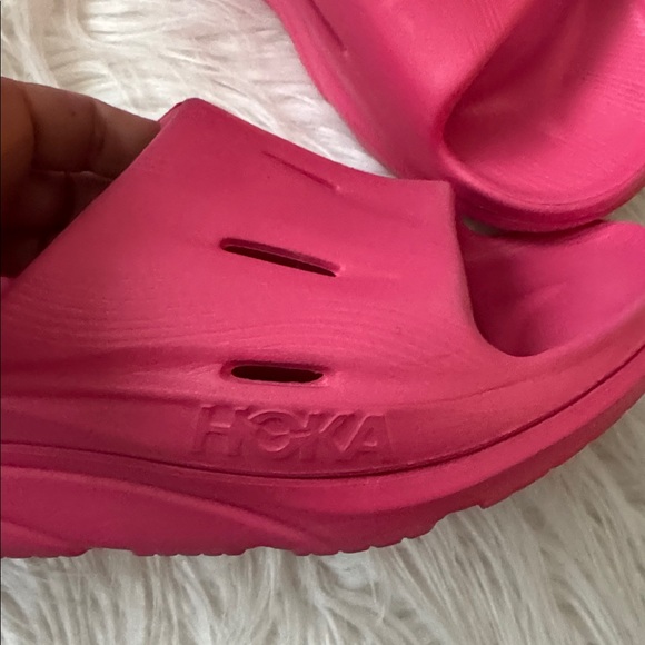 HOKA ORA
Recovery 3 Slides size 9 - Picture 4 of 6